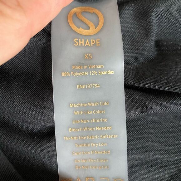 Shape | Performance Zip Neck top - Picture 9 of 16